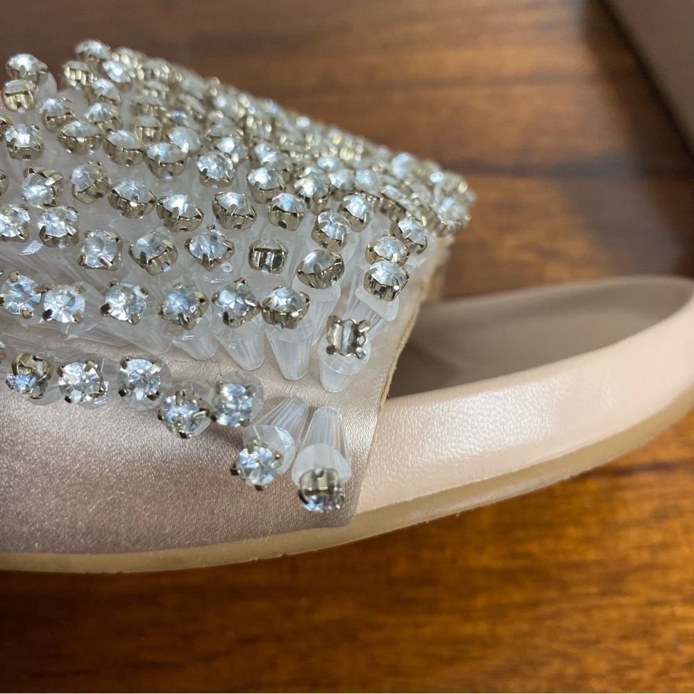 Badgley Mischka
Horton Embellished Satin Slide Sandals SIZE:8 - Picture 6 of 16